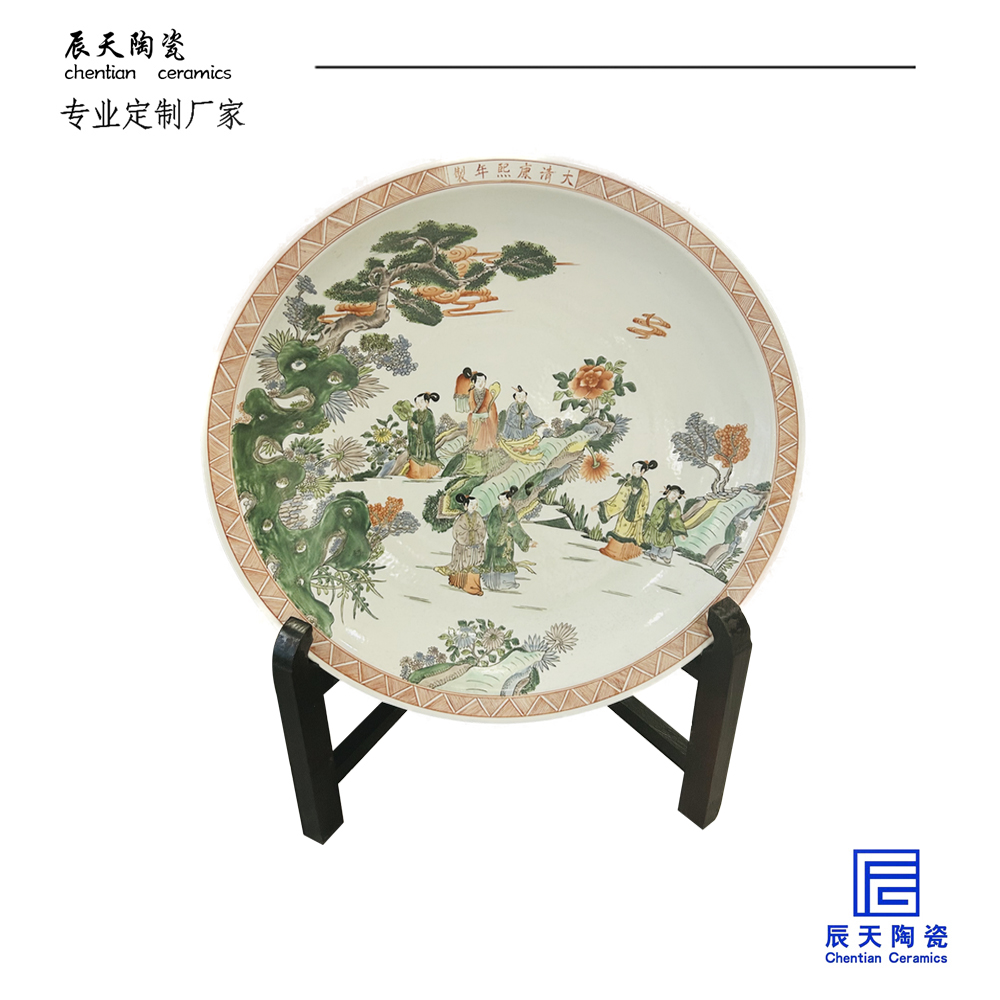 <b>客戶定制 復(fù)古人物陶瓷紀(jì)念盤</b>